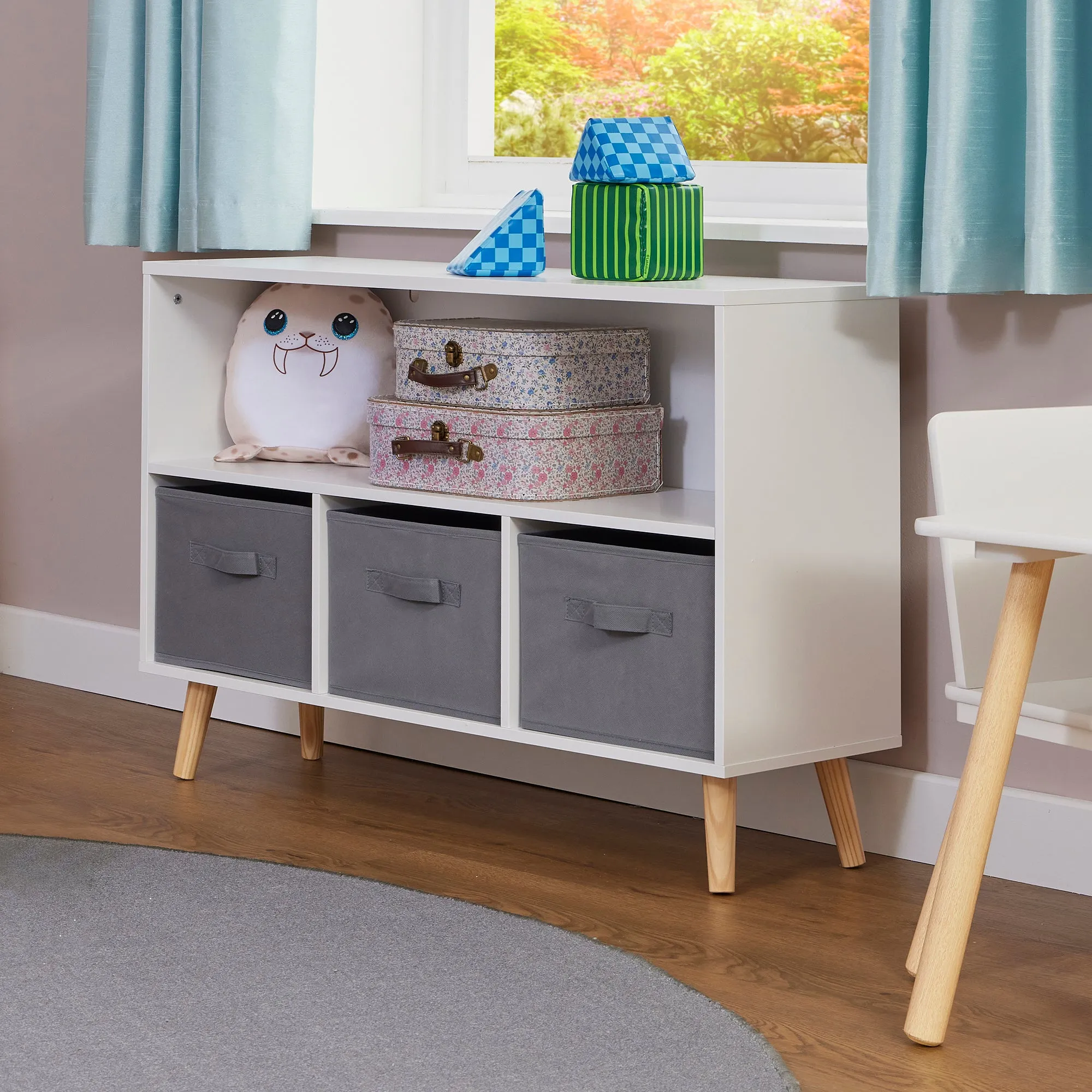 White Dressing Table and Stool Set