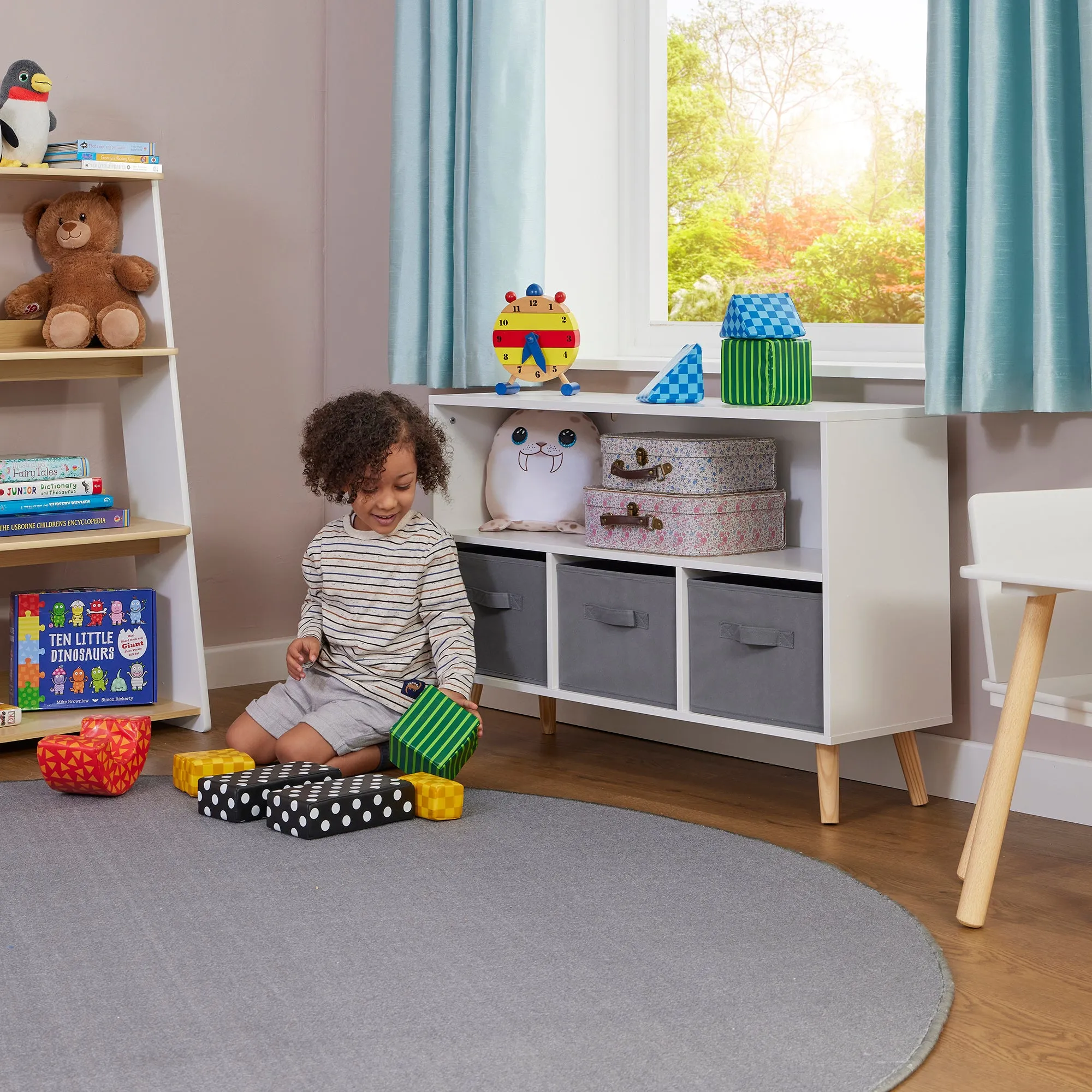 White Dressing Table and Stool Set